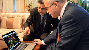 Vali Güvençer, AA'nın Yılın Fotoğrafları oylamasına katıldı