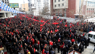 Van'da binlerce kişi terörü lanetledi