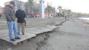 Yalova'da deniz 10 metre çekildi