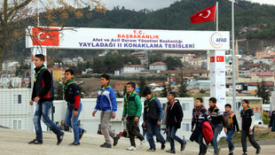 Yayladağı'ndaki konteyner kente Antalya'dan ziyaret