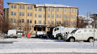 Yüksekova Belediye Başkanı Kozay, gözaltına alındı