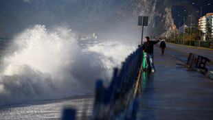 Akdeniz'de fırtına uyarısı