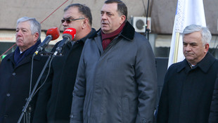 Anayasaya aykırı Sırp Cumhuriyeti Günü kutlandı