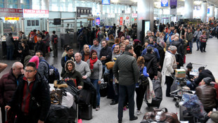 Atatürk Havalimanı'nda yolcu yoğunluğu