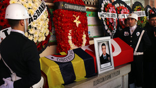 Aydında polis aracının kaza yapması sonucu şehit olan polis memurları için tören düzenlendi