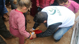 Azez'deki ailelere yardım