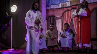 ''Aziz Petrus'un Hayatı'' adlı tiyatro oyunu Hatay'da kilisede sahnelendi