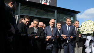 Beşiktaş Kulübü, Vodafone Arena'ya taşındı