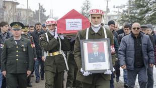 Uçak kazasında hayatını kaybeden pilot Öndül Konyada son yolculuğuna uğurlandı