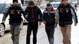 Çaldıkları otomobilde yakalandılar