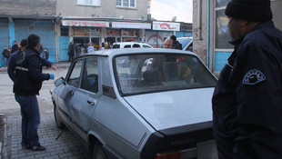 Çalıntı otomobille kaza yapınca yakalandılar