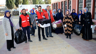 Çeyizlerini Suriyeliler için sattılar