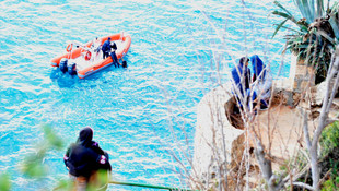 Falezlerden düşen genç kurtarıldı