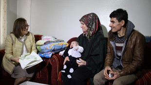 İşitme engelli ebeveynler artık bebeklerini duyabilecek