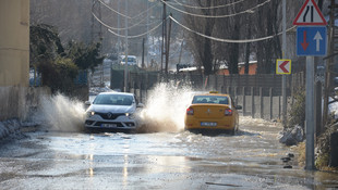 İstanbul'da yağış hayatı olumsuz etkiledi