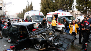 İzmir'de trafik kazası: 6 yaralı