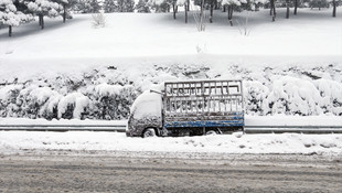 İstanbulda kar kalınlığı 1 metreyi geçti
