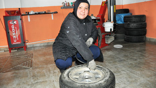 Kadın girişimci KOSGEB desteği ile lastik dükkanı açtı