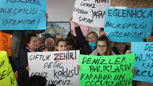 Karaburun'da balık çiftliği protestosu