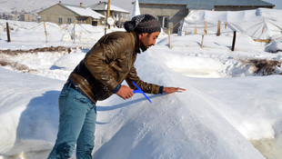 Kardan savaş uçağı yaptı