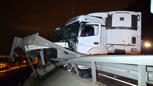 Kocaeli'de trafik kazası: 2 yaralı