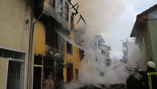 GÜNCELLEME - Kütahya'da ev yangını