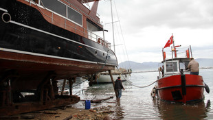 Muğla'da lüks yatta yangın