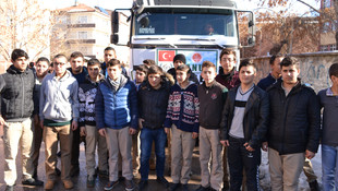 Öğrencilerden Haleplilere yardım