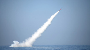 Pakistan, ilk kez denizaltıdan füze denemesi yaptı