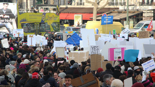 Paris'te Trump karşıtı gösteri