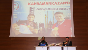 Şampiyon güreşçilerden şehit ailesine ziyaret