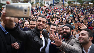 Sofuoğlu, öğrencilerin jestini karşılıksız bırakmadı