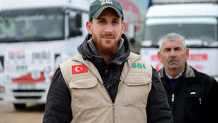 Suriyelilere 27 tırlık yardım
