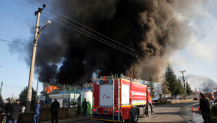 Trabzon'da mobilya fabrikasında yangın