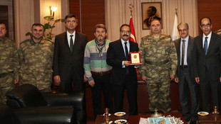 TSK'dan GAÜN'e plaket