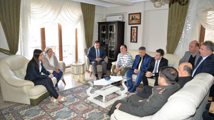 Vali Yılmaz, şehit ailesini ziyaret etti