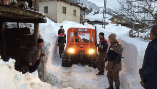 Yaylada mahsur kalan bekçiyi AFAD ekipleri kurtardı