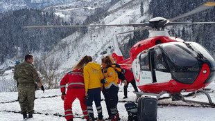 Ambulans helikopter hamile kadın için havalandı