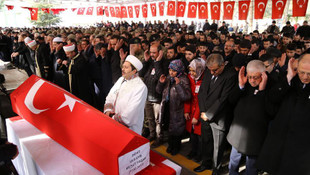 Kayseri şehidi Çavuş Mesut Yaşar Gaziantepte son yolculuğuna uğurlandı