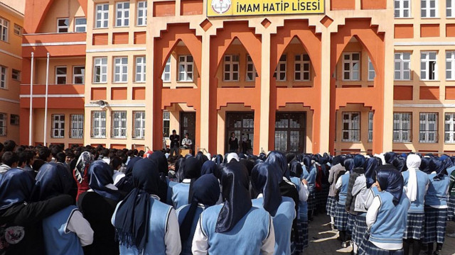 Medrese modeli İmam Hatipler geliyor