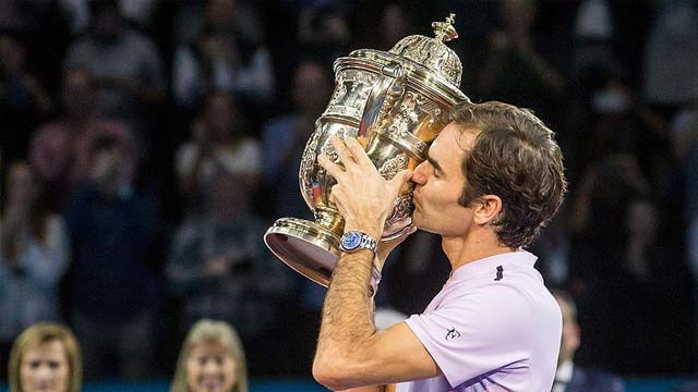 Federer sezonun 7. şampiyonluğuna uzandı