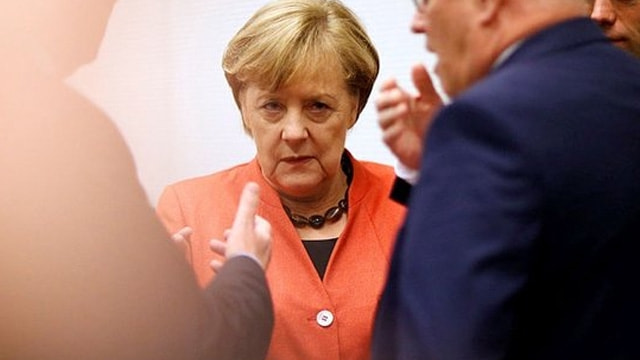 Angela Merkeli yıkan haber! İngilizler pusuya yattı