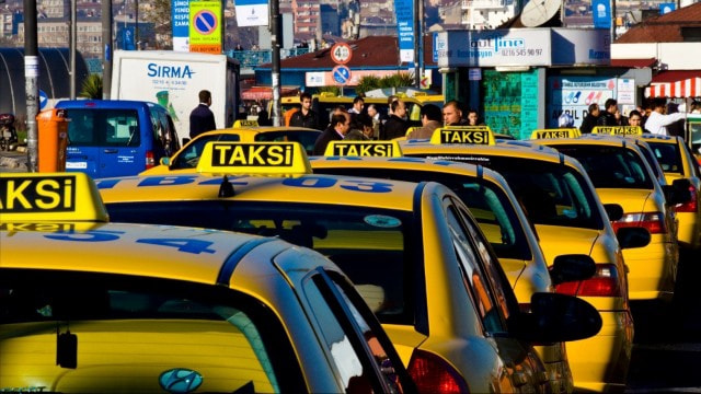İstanbulda lüks taksi dönemi! Turkuaz renkte olacak