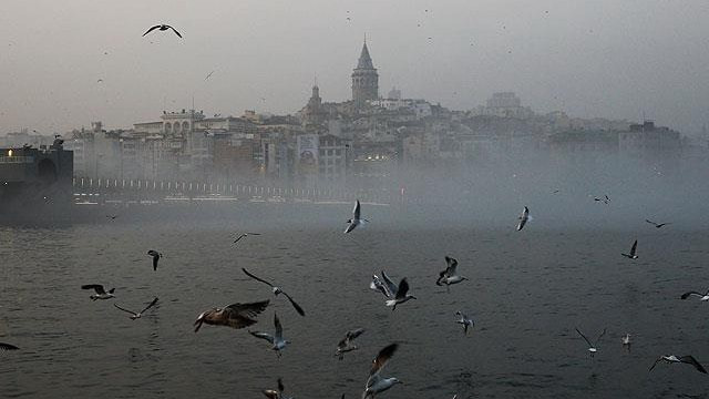 İstanbulda uçak ve vapur seferleri iptal oldu