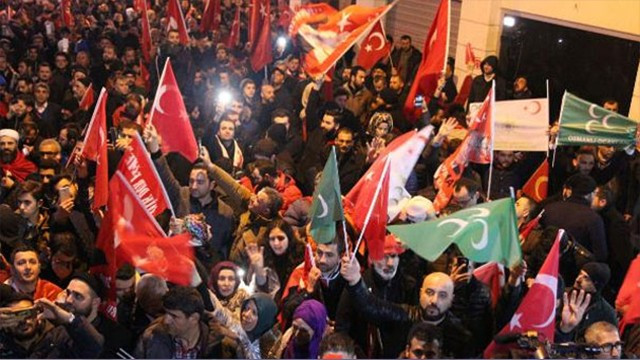 Hollanda Başkonsolosluğu önünde protesto