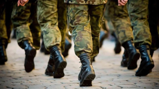 Yunanistandaki 3 darbeci asker kayıp
