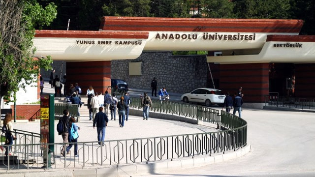 Anadolu Üniversitesinde FETÖ operasyonu