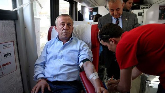 Ali Ağaoğlundan kan bağışı kampanyası!