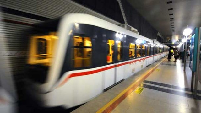 Türkiyenin ilk akıllı metrosu yarın hizmete giriyor! 