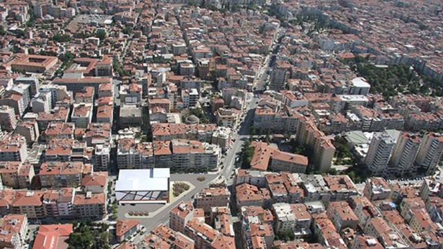 Manisa halkı sokakta! Bir deprem daha! İzmirde sallandı